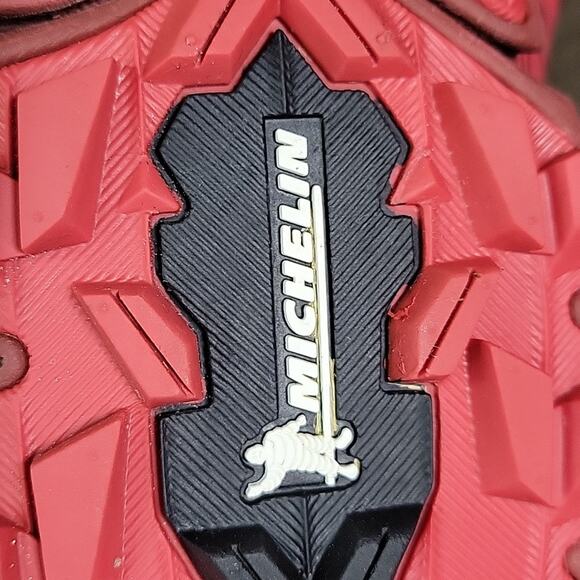 Mizuno Wave Trail Triple Red Running Shoes Mens Size 8.5 - Picture 8 of 11